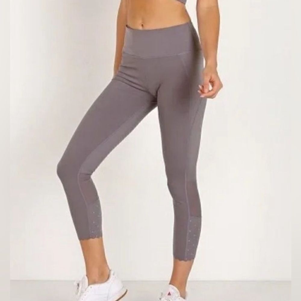 Varley downing excalibur scalloped legging purple gray